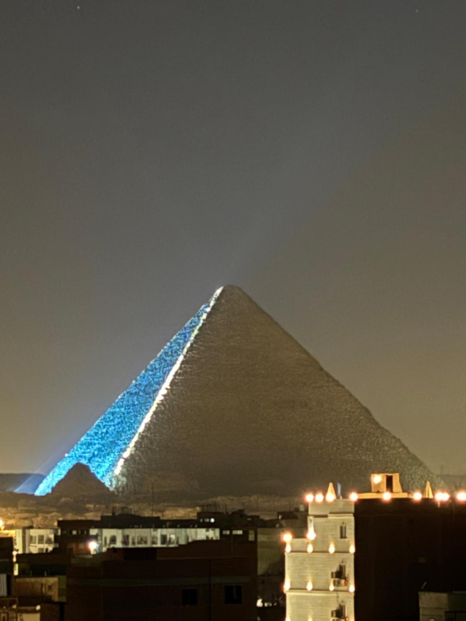 Giza Pyramids View Kafrat al Jabal